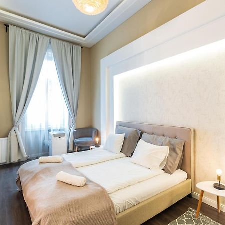 Spacious Luxury Apartment At The Heart Of 부다페스트 외부 사진