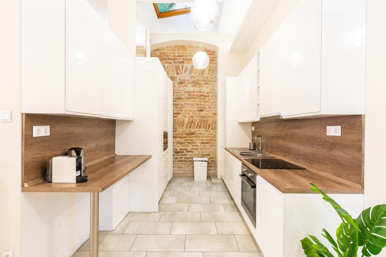 Spacious Luxury Apartment At The Heart Of 부다페스트 외부 사진