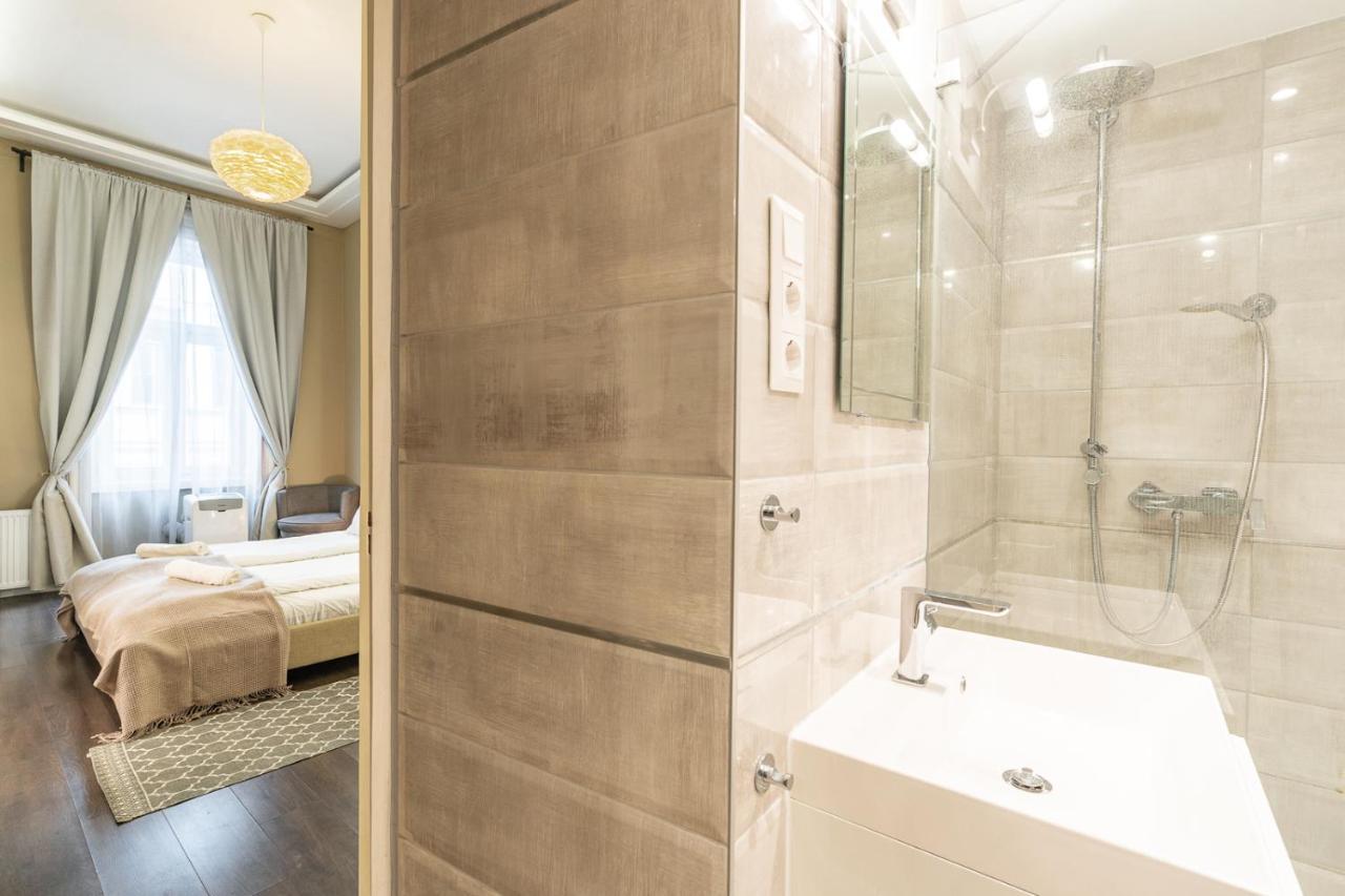 Spacious Luxury Apartment At The Heart Of 부다페스트 외부 사진